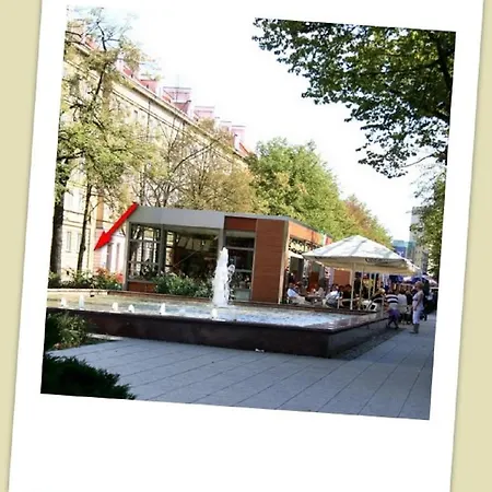 W Alei Fontann. Appartamento