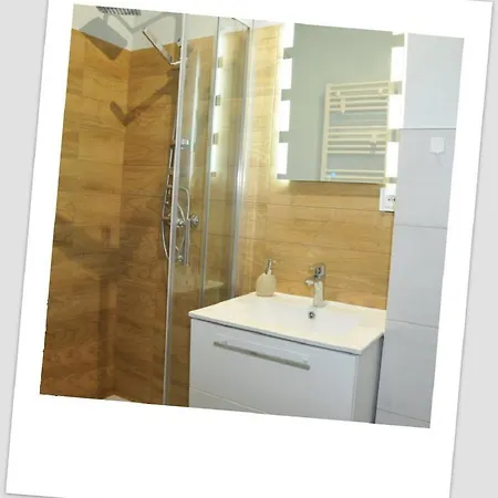 Apartment W Alei Fontann. *